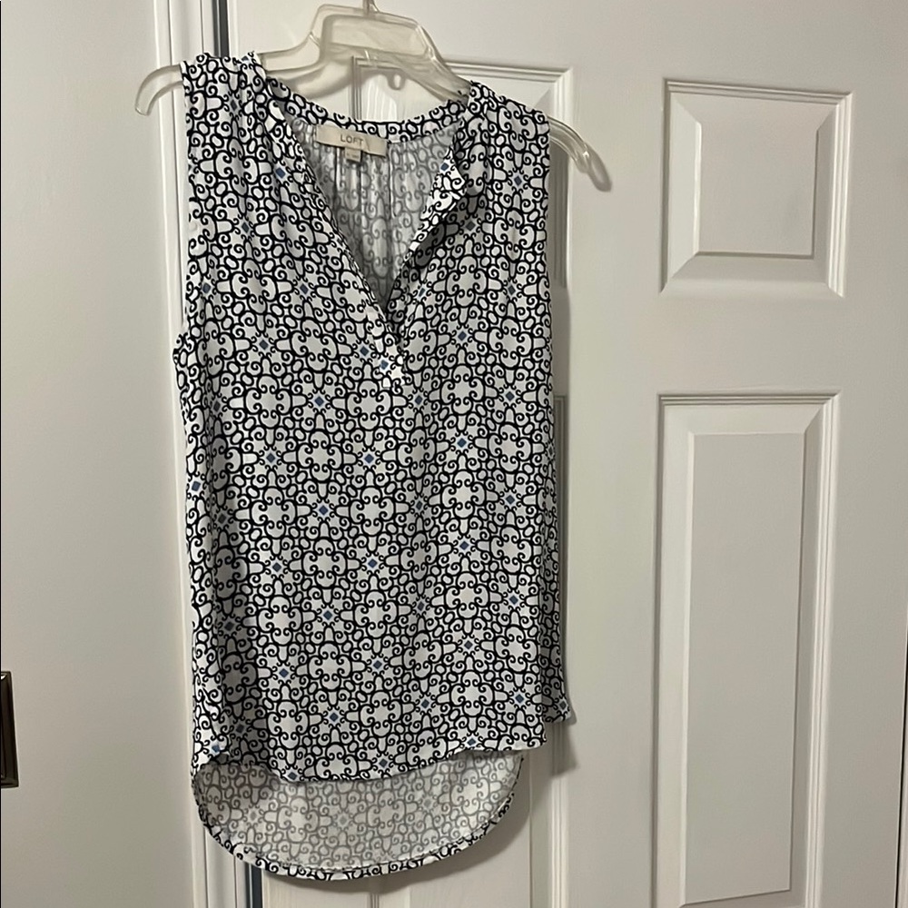 Loft Sleeveless blue and White Patterned Top